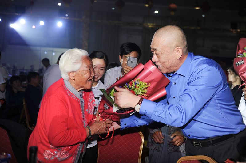 时光啊，请你不要中伤她